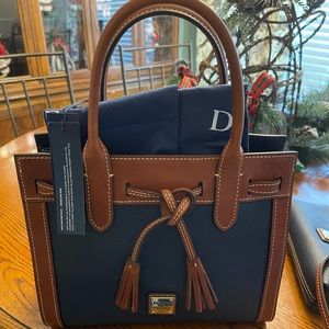 Dooney and Bourke purse